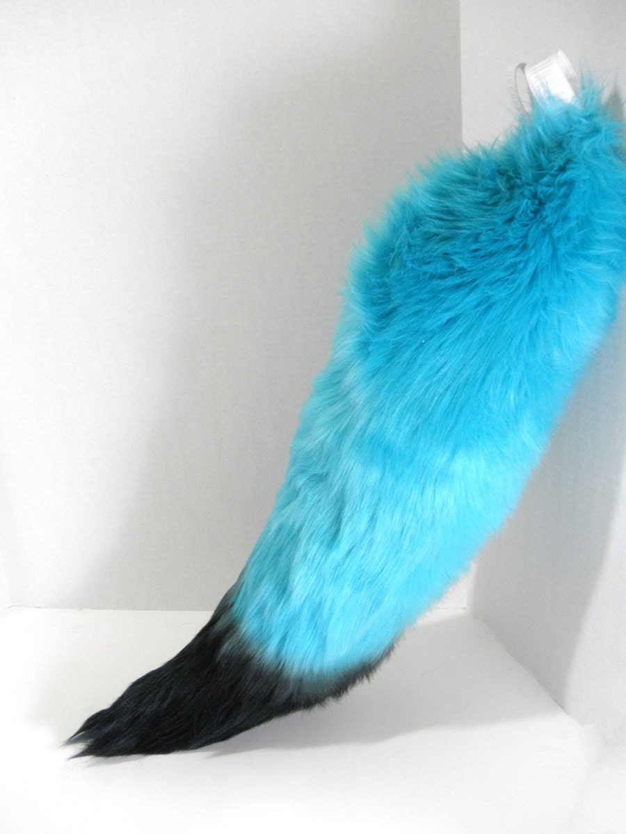 custom-23in-two-tone-tipped-costume-wolf-tail