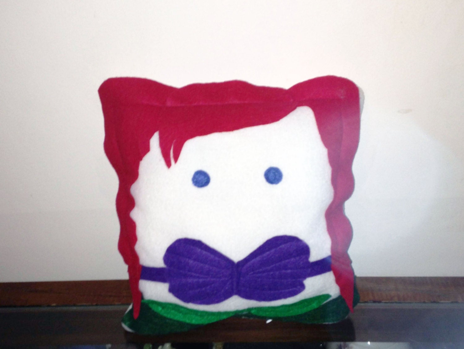 ariel pillow pet