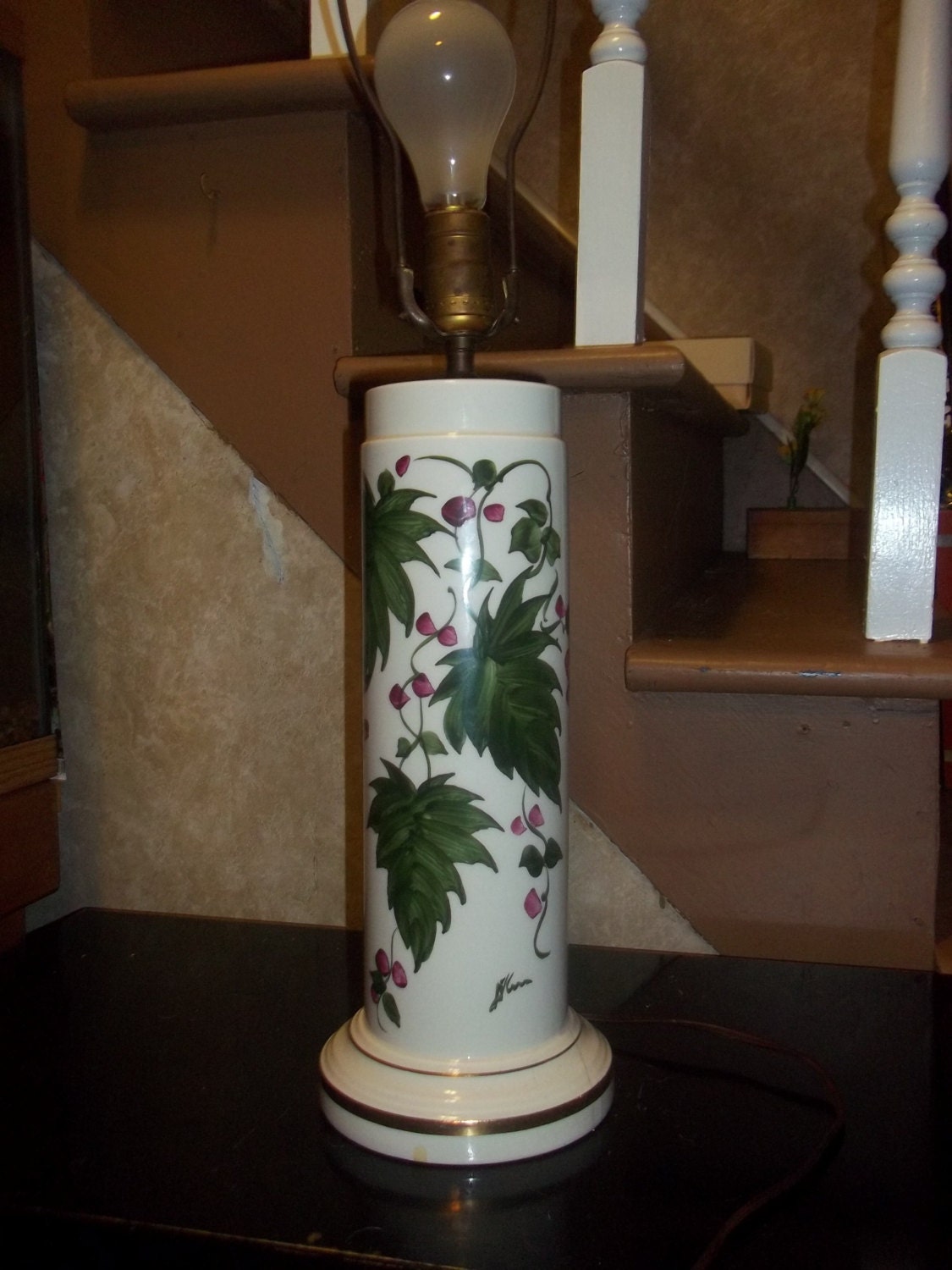Vintage table lamp ceramic hand painted floral by BUSYTIMMYG