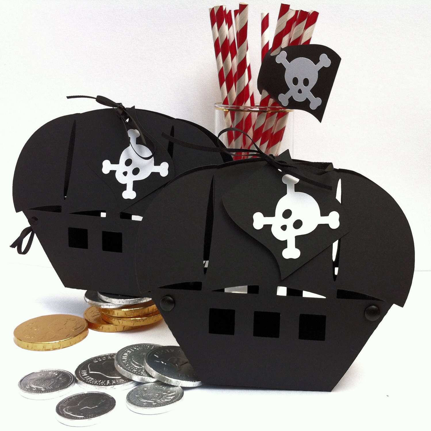 Pirate Boat gift boxes. Birthday party gifts favors. Pirate