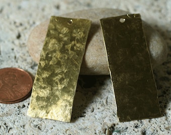 Handmade hammered textured solid brass rectangle drop tag pendant dangle 40x16mm, one pair (item ID LSBRe40x16HK)