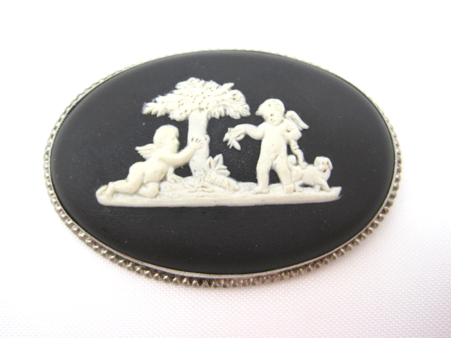 Vintage Wedgwood Brooch Sterling Silver with Cherubs Black