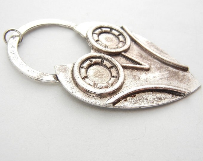 Antique Silver-tone Owl Lock Shaped Pendant