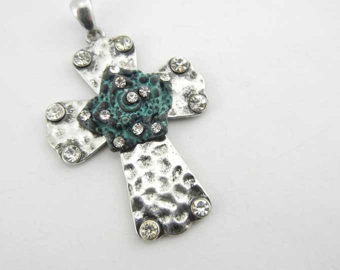 Antique Silver-tone Hammered Cross Pendant with Verde Patina Rose and Rhinestones