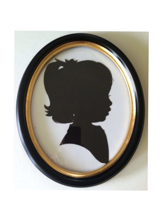 8x10 Black Oval Wood Frame