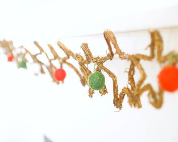 Rustic Christmas Garland, Vine Star Banner Felted Ball Wreath, Festive Holiday Decor, Red and Green, Woodland