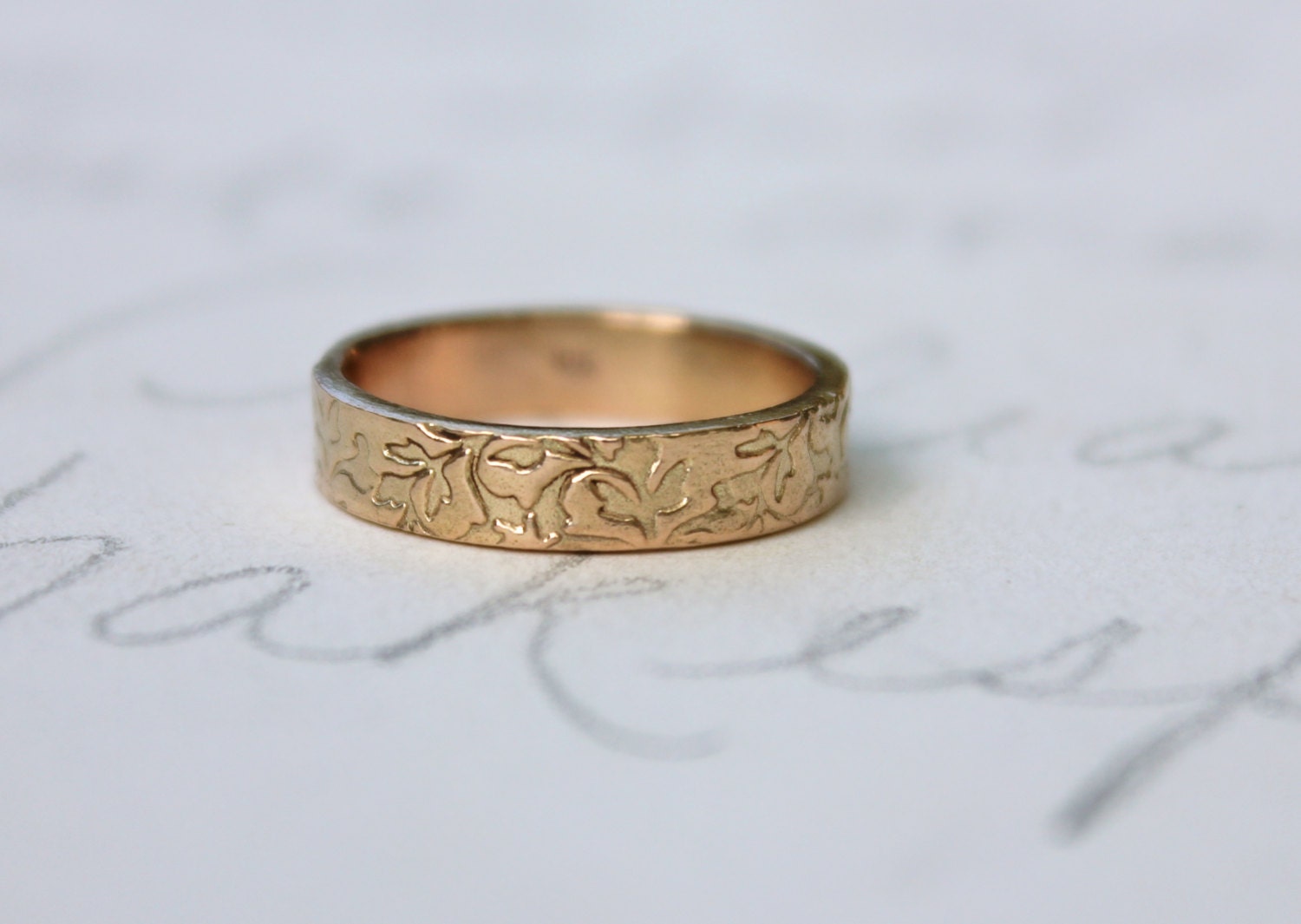 rose gold wedding ring bandmens womens wedding band