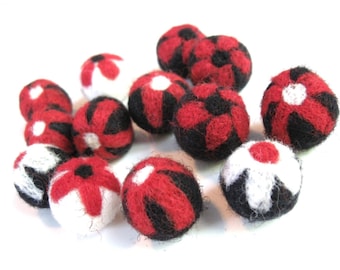 Flower Felt Balls Black and Red mix - 13 Pure Wool Beads 20mm -