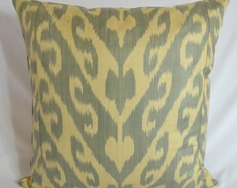 IKAT PILLOW. 20 x 20 inch. Silk cotton Uzbek Ikat Pillow cover