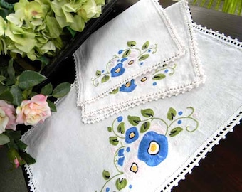 Vintage Dresser Doilies Set - Duchess Embroidered Doilies 5560