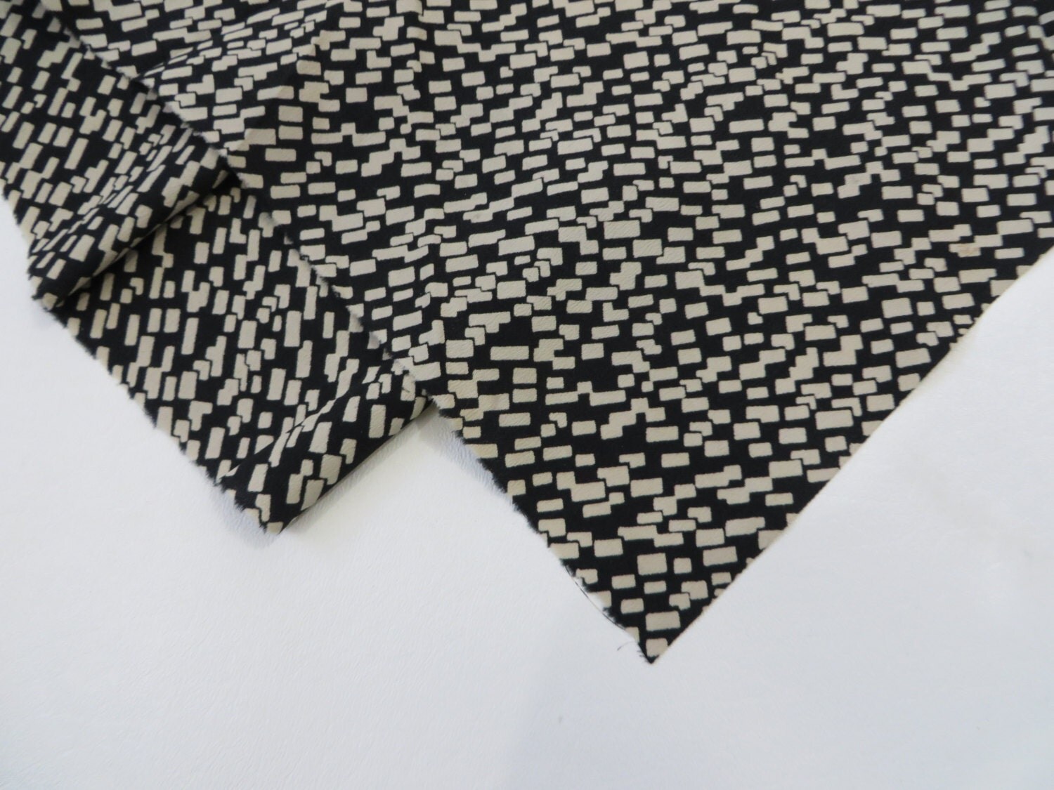 Vintage 1920s Silk Fabric / Art Deco Dress Fabric / Black