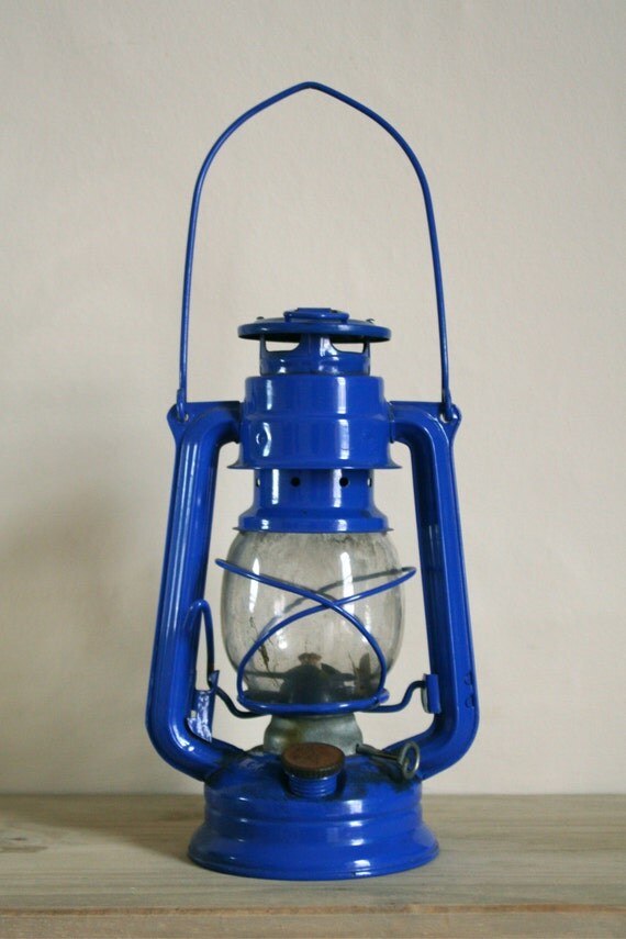 Vintage Blue Paraffin Oil Lantern Rustic/Shabby Chic