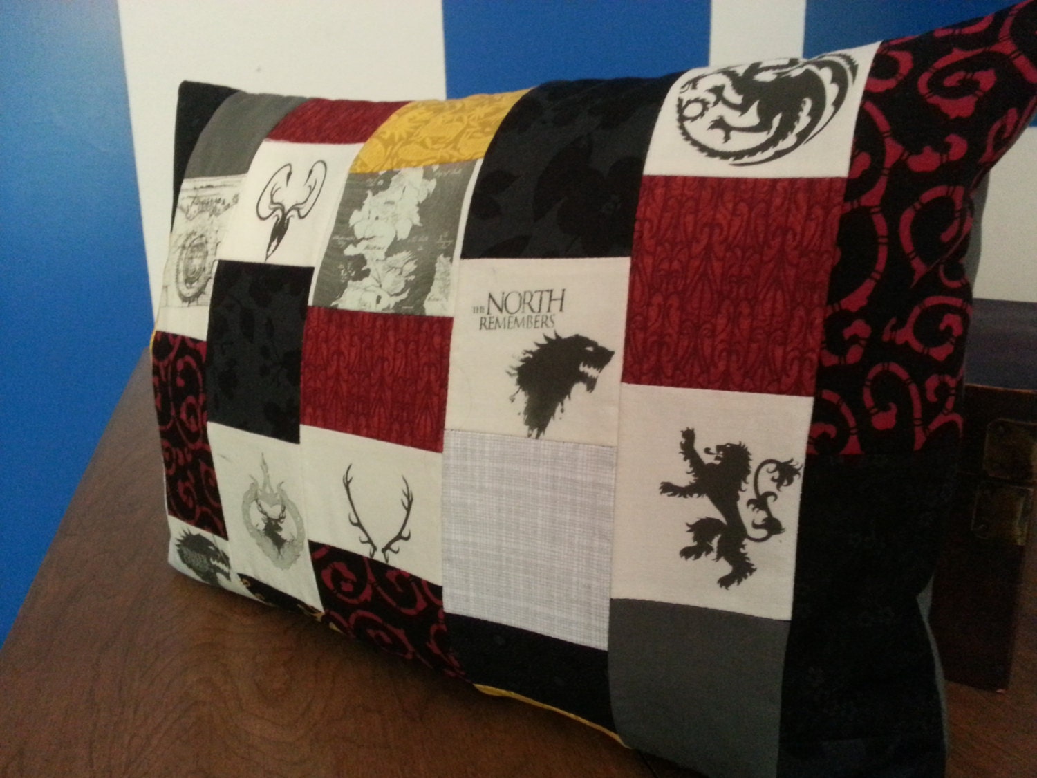 Game of Thrones Throw Pillow Sigil map north remembers