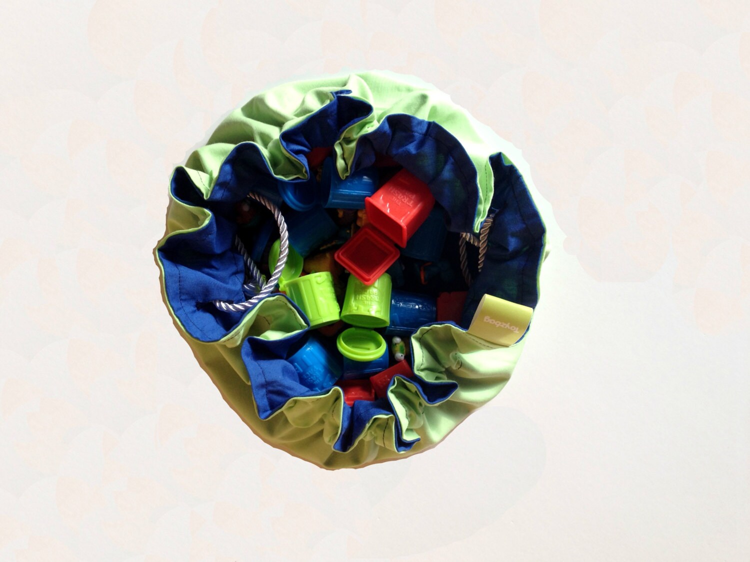 Lego Mat Lego Bag and Playmat in One... Easy for kids to