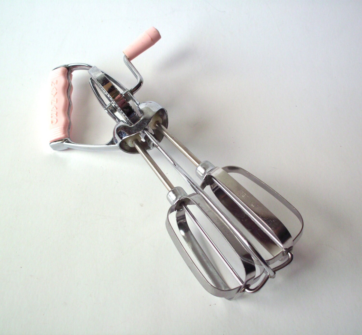 Vintage Pink Maynard Hand Mixer Egg Beater with Offset