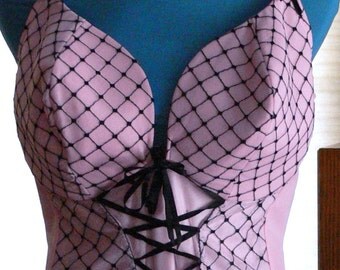 plus size pink and black boned corset top size 26 -28