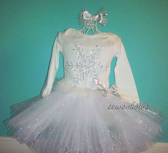 Christmas Snowflake Tutu-- Snowflake Birthday tutu-- Winter tutu-- Snowflake dress-- Flower girl Snowflake tutu