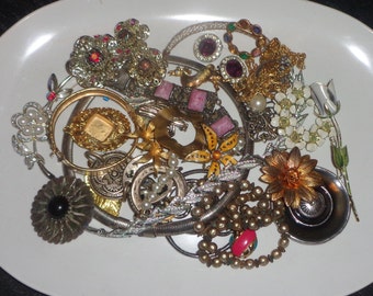 Popular items for vintage jewelry on Etsy