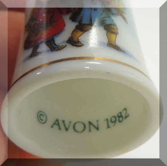 Vintage Avon Christmas Porcelain Thimble by DLSpecialties on Etsy