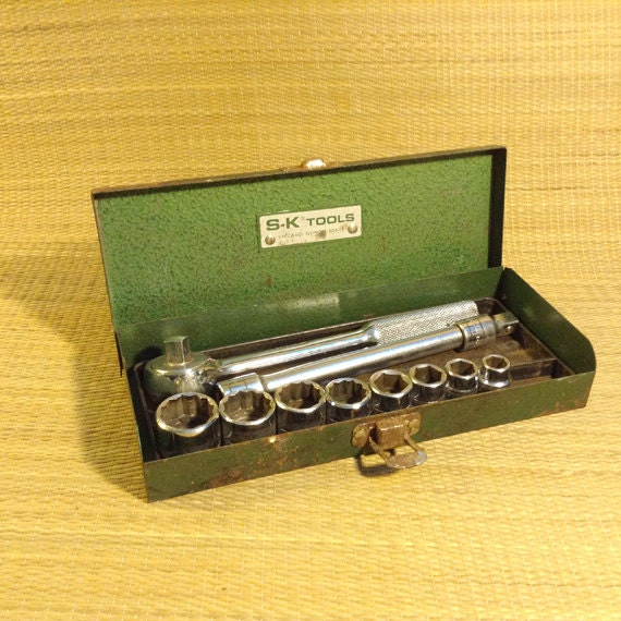Vintage SK Tool Socket Set Kit in Original Green Metal Box