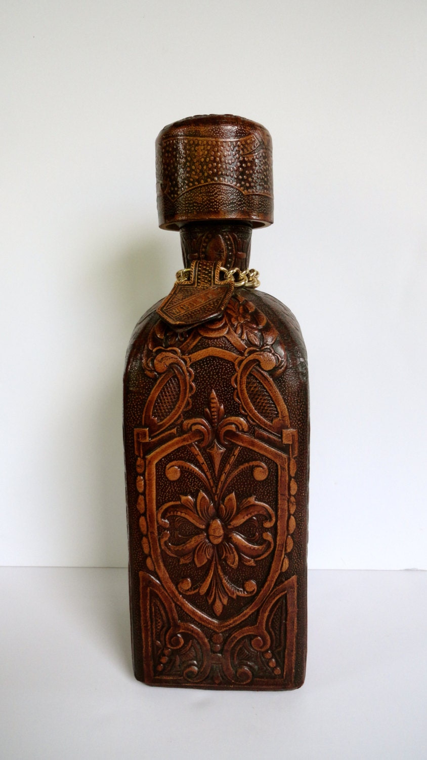 Leather Bottle Made in Spain with Bullfighter Flamenco