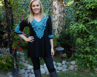 Plus Size, Tunic Plus, Black Tunic Top, Plus Tunics, Tunics, Tunic Top, Turquoise Embroidery, S M L XL 2X 3X, Bell Sleeve