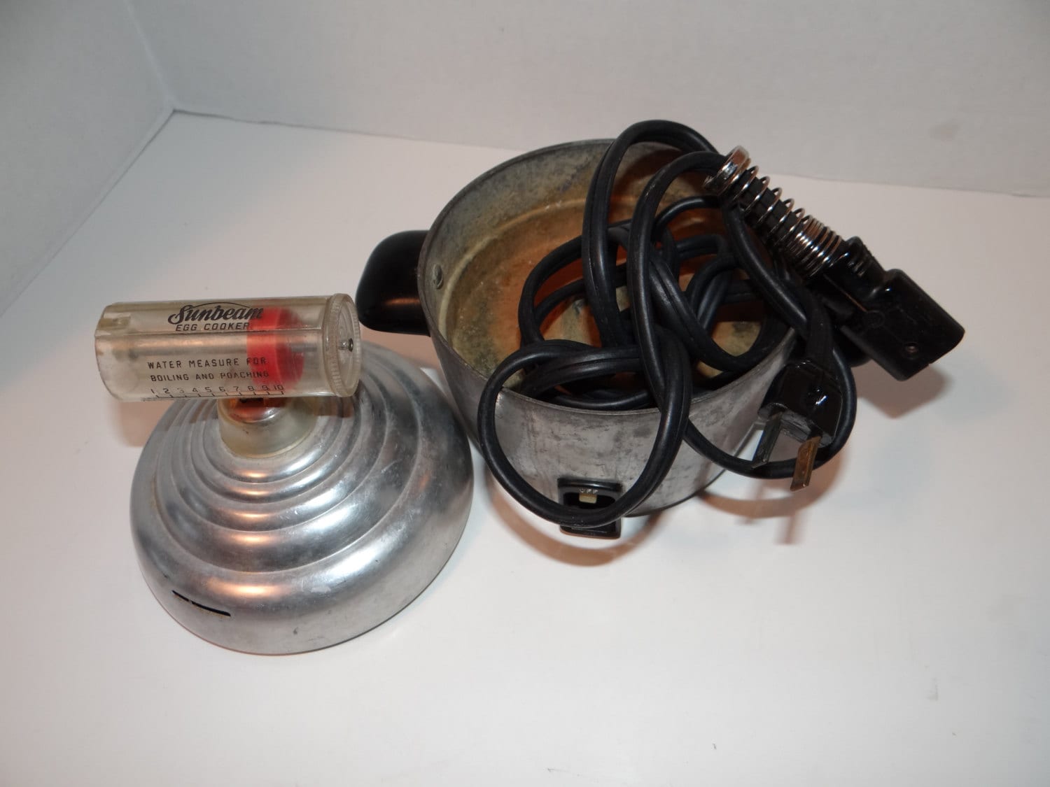 Vintage Odd 1940's Sunbeam Egg Cooker