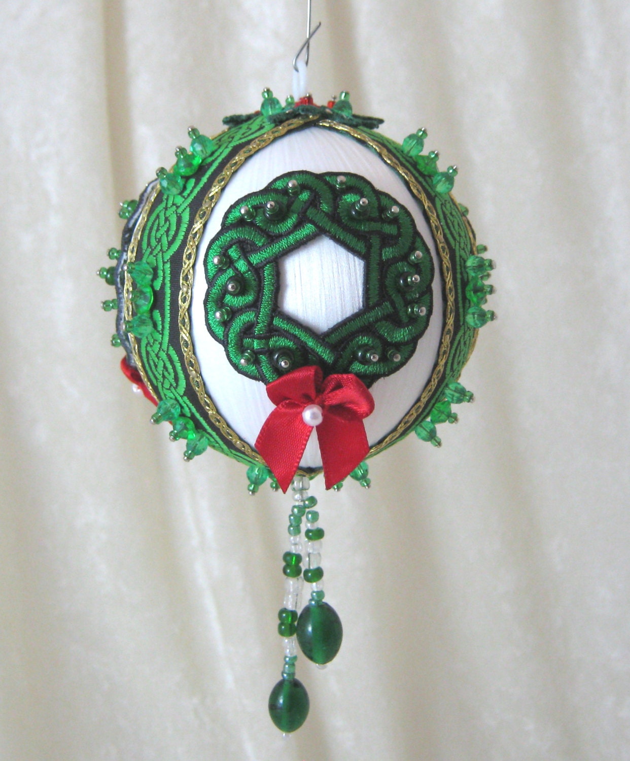 cb141 celtic christmas wreath ornament cb141 celtic christmas wreath ornament