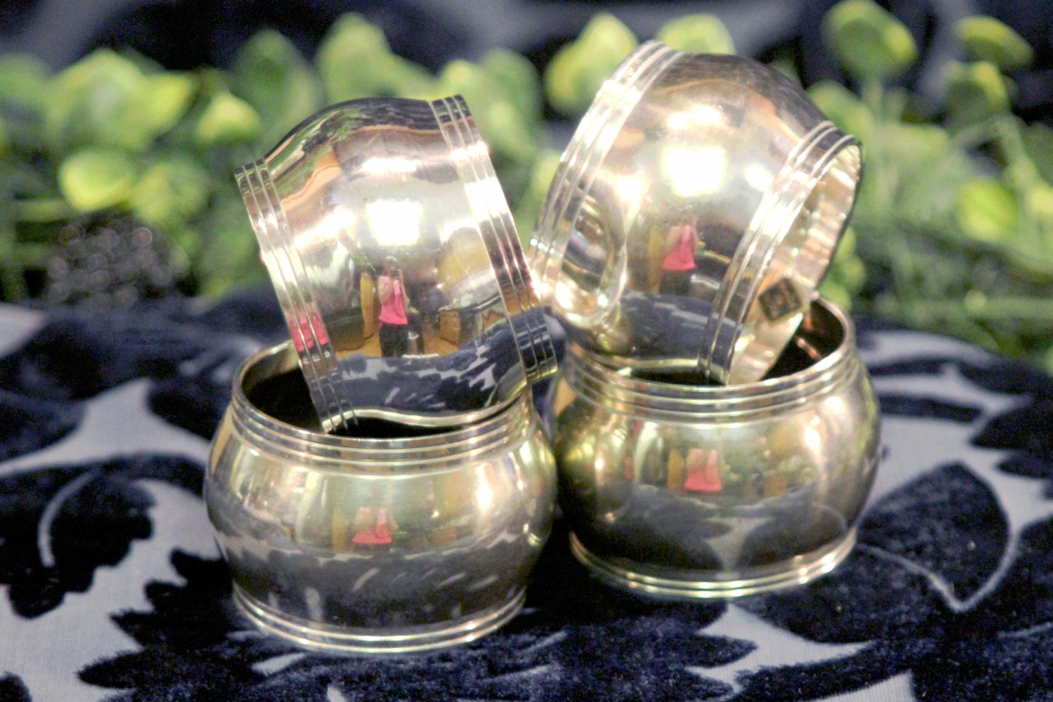 Silver Plate Napkin Rings – Set of 4 Wide Silver Napkin Rings – Haute Juice