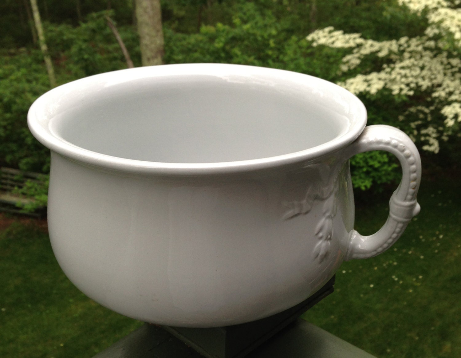 Early English White Ironstone Chamber Pot Chain Of Tulips