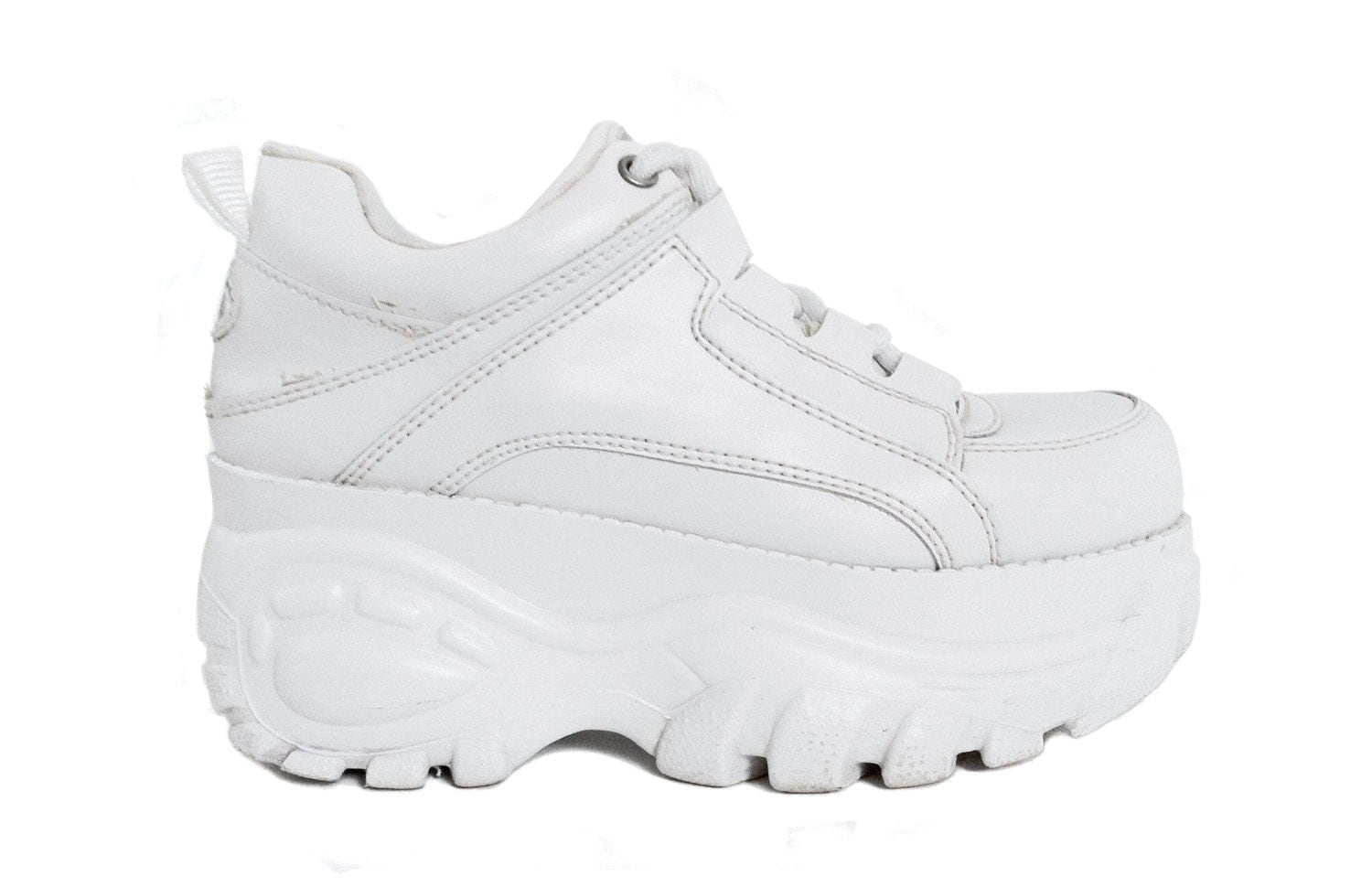 US 8.5 // 90's White Platform Sneakers