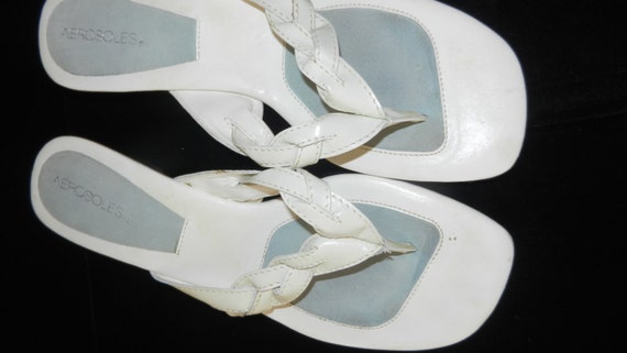 White Thongs Sandals Aerosoles Leather by TheUniqueAntiqueShop