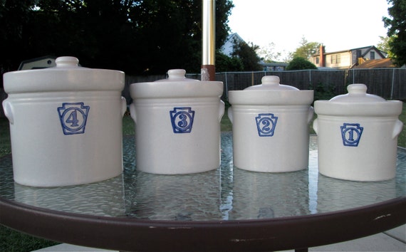 1960's Pfaltzgraff Yorktowne Stoneware Canister Crock