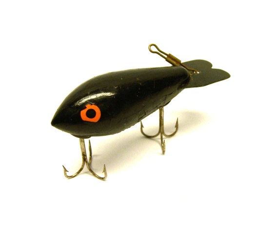 Black bomber fishing lure