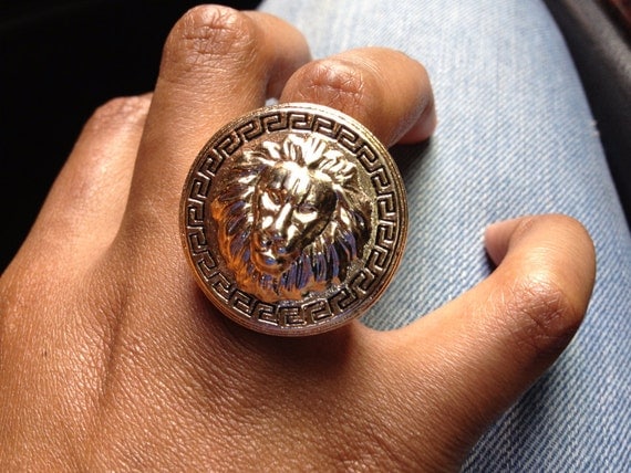 versace ring lion