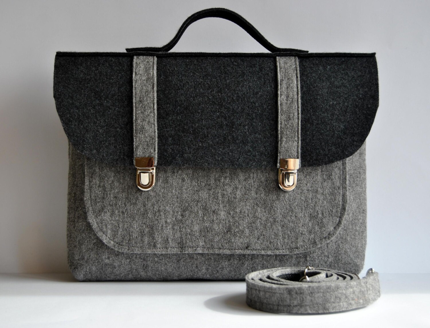 SALE Felt laptop bag 15 MacBook Pro urban bag with a