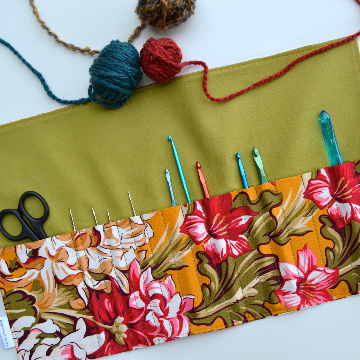 Crochet Hook Holder Floral Hook Organizer Art RollUp