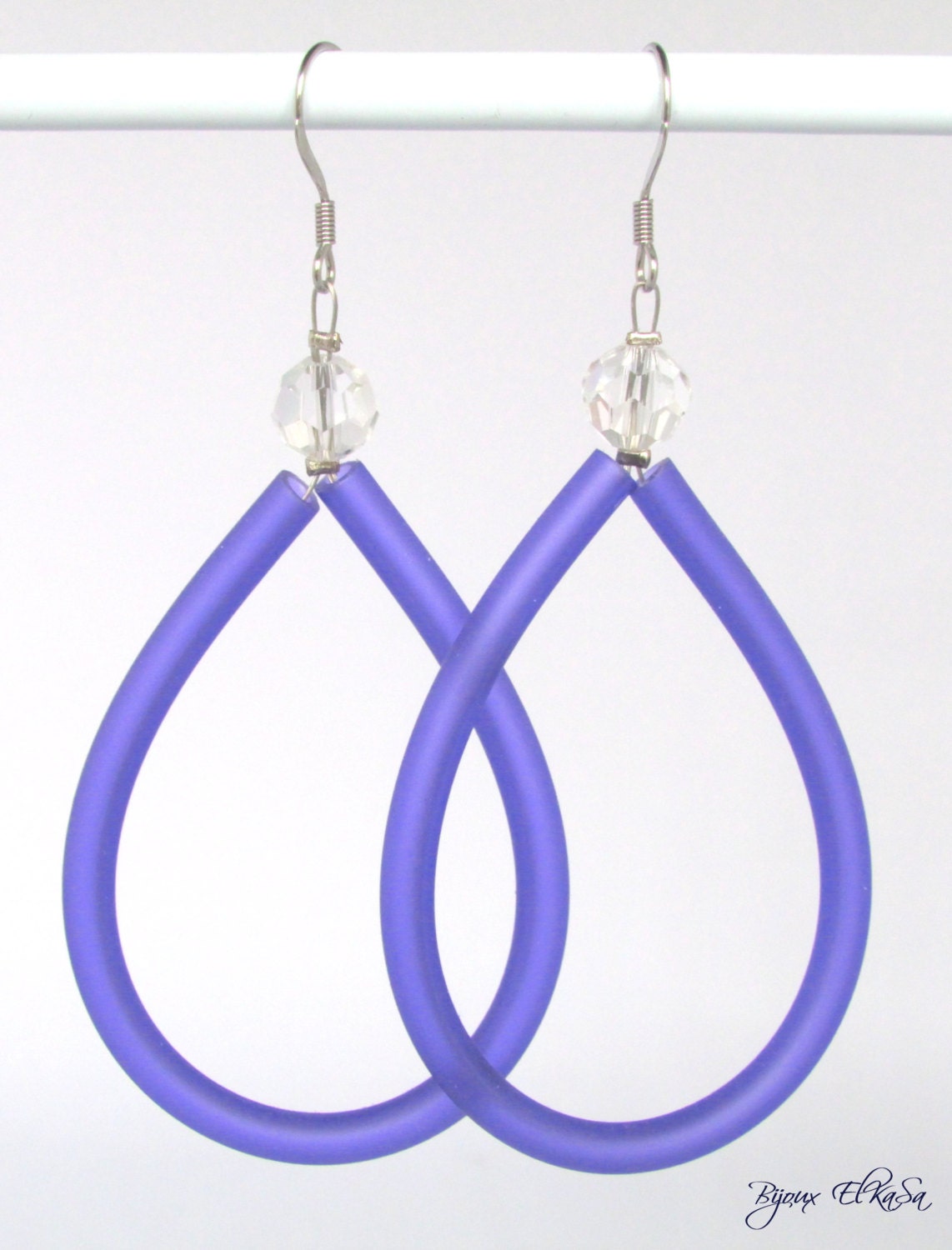 Purple rubber earrings stainless steel. Big loop by BijouxElkasa