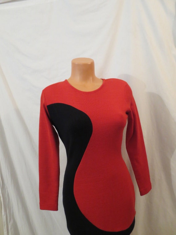 sweater dress for hourglass figure