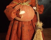 Primitive Halloween Witch...Wanda Worrywart Mouser