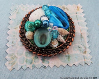 Teal Sea shell brooch_beach shell pin_beach jewelry_mermaid pin_beach wedding jewelry