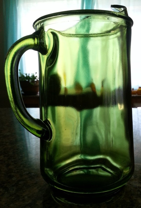 Large green iced tea lemonade pitcher vintage glass emerald heavy