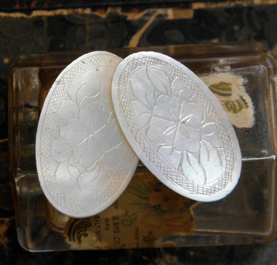 Antique Mother of Pearl Gaming Chips