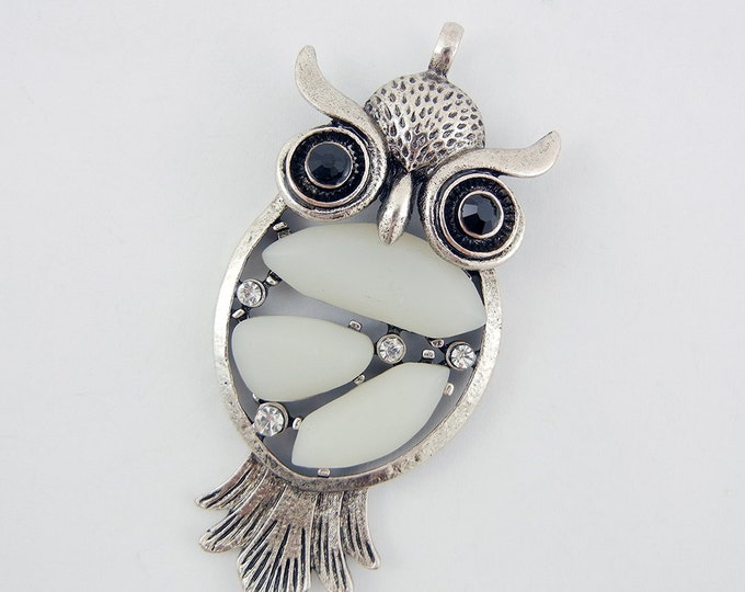 Antique Silver-tone Rhinestone Owl Pendant Frosted Acrylic Cabochons