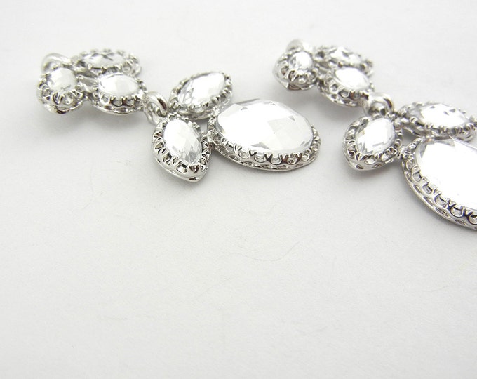 Pair of Silver-tone Acrylic Faceted Cabachon Floral Drops