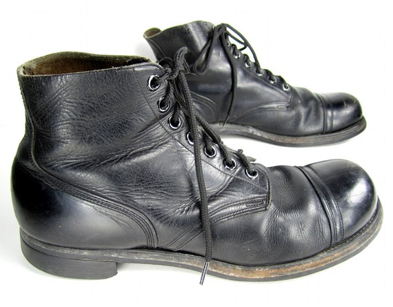 vintage 1960s black leather CHUKKA combat boots by luluvoodoo