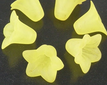 CLEARANCE Acrylic Bead 6 Bell Daisy Flower 5-Petal Frosted 18mm x 12mm Yellow (1017luc18-44)os