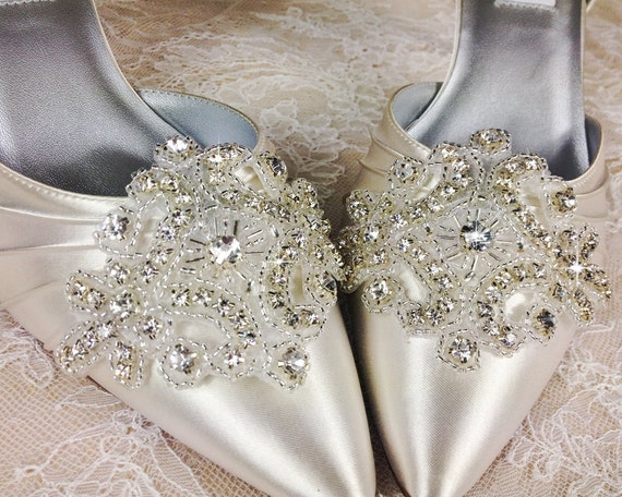 Items similar to Bridal Shoe Clip, Crystal Shoe Clip, Rhinestone Shoe ...