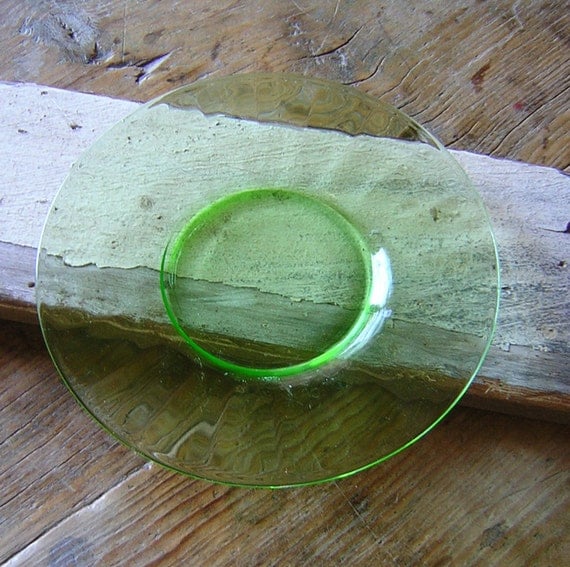 Vintage Green Glass Plate with Fluted Edge by TanteAnnies on Etsy
