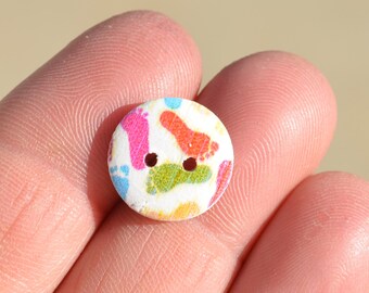 20 Wood Buttons with Little Feet BN127
